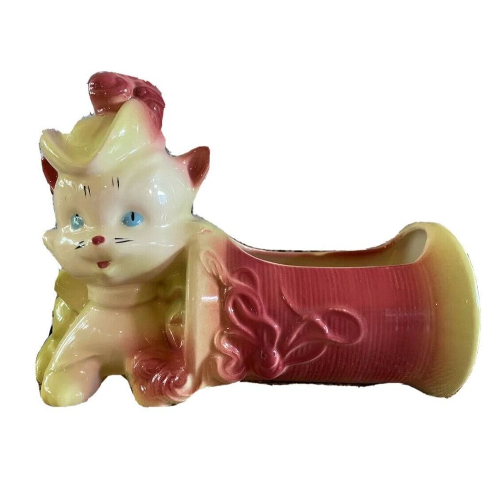 Vintage Hull Pottery, Cat with Fancy Feather Hat Puss in Boots Planter, Vessel